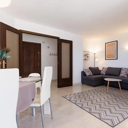 Uhc Capote Family Apartment Salou